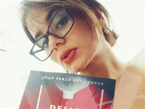 libro desnuda|“La pornografía me salvó la vida”: Amaranta Hank 